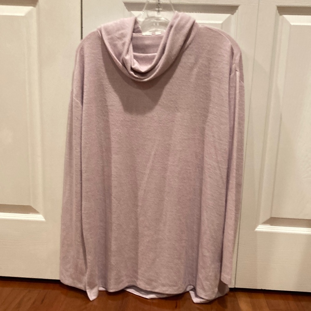 Gap sweater